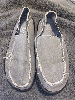 Bluefin Baja Casual Gray Frayed Canvas Slip-On Loafers